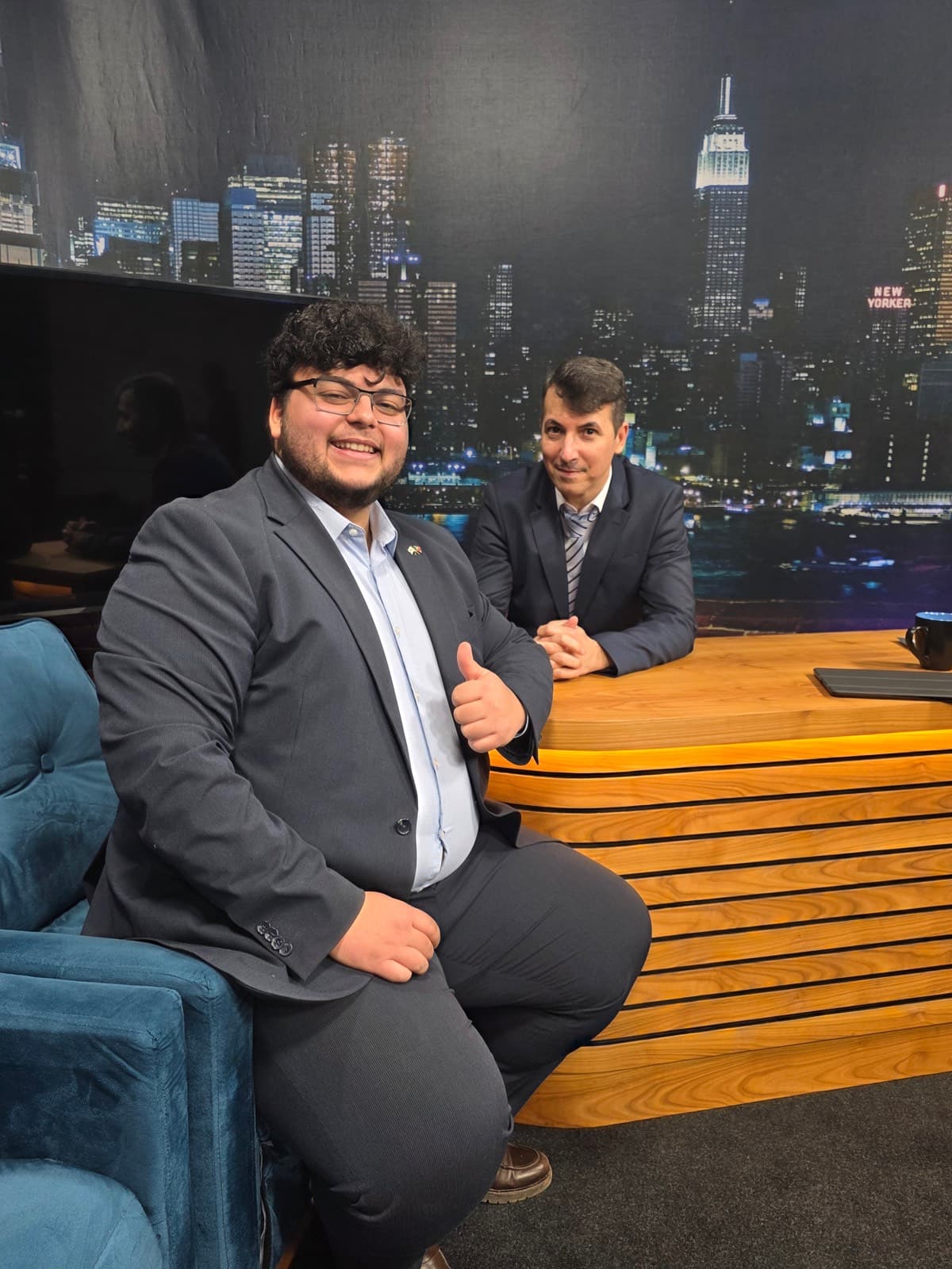 Rúben Ganhão com o apresentador do programa Esta é a Hora
